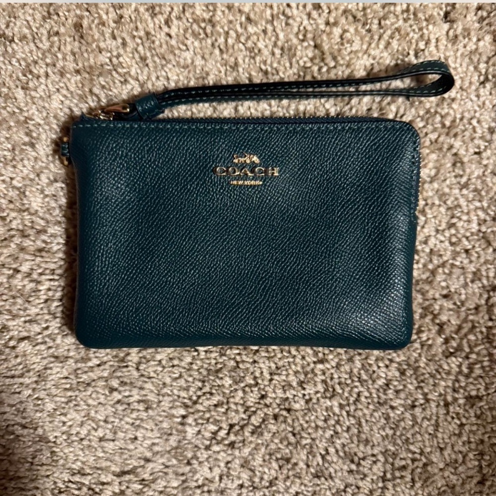 Coach wallet 
Green and brown interior